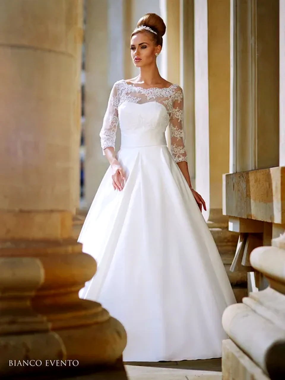 Classic lace wedding dress with an elegant silhouette